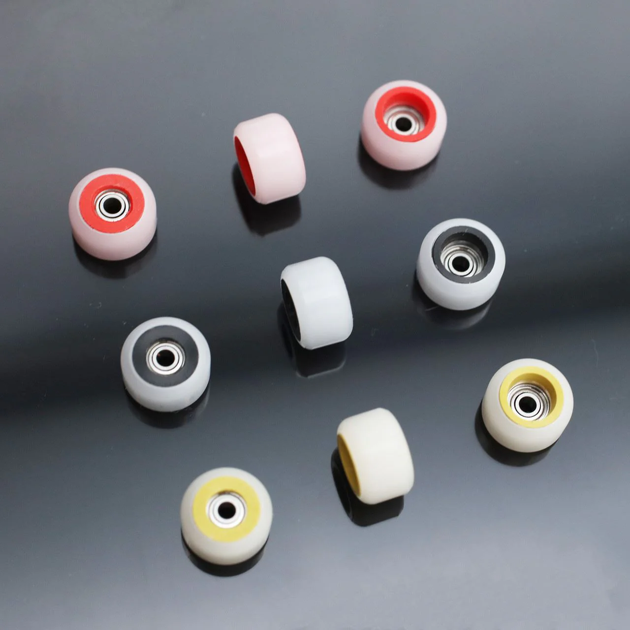 FlatFace Fingerboard Dual Durometer V2 Bearing Wheels - Black and White - Image 6